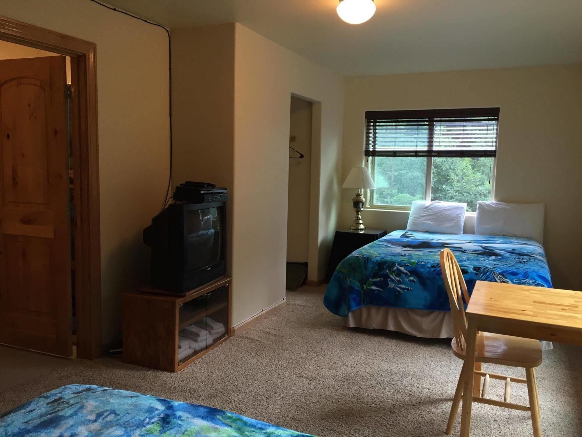 Twin Peaks Lodge And Rv Park Seward Extérieur photo