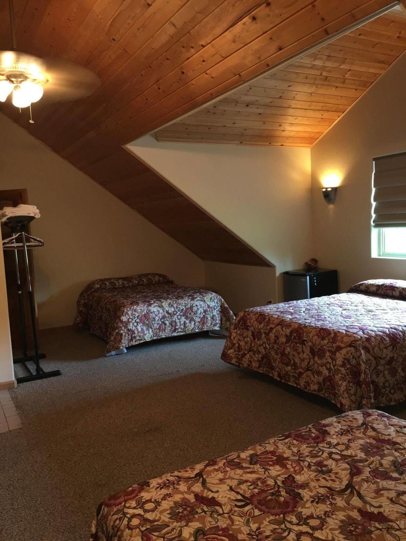 Twin Peaks Lodge And Rv Park Seward Extérieur photo
